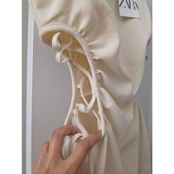 Zara Cut Out Slim Midi Cream Size M NWT Blogger Favorite - Picture 5 of 11